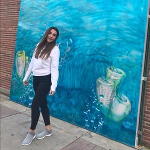 Meet your Posher, Lorena